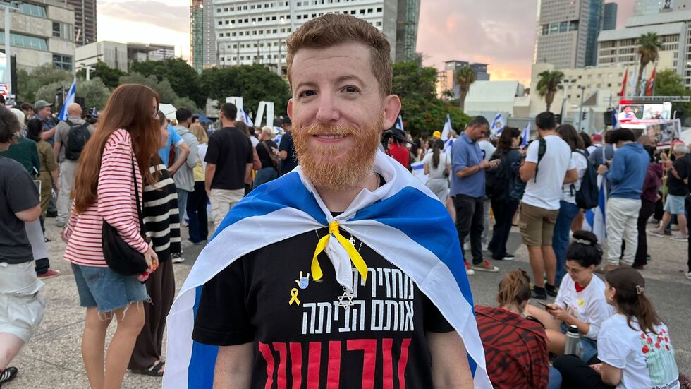 Der 37-jährige Daniel Colodro steht auf dem Platz der Geiseln.