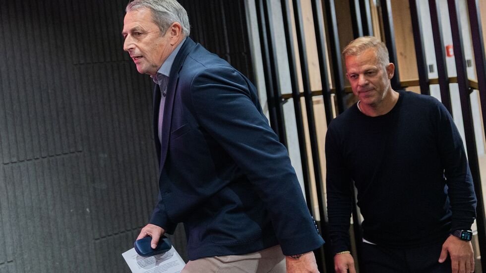 Fortuna-Sportvorstand Klaus Allofs und der neue Trainer Markus Anfang bei seiner Vorstellung.