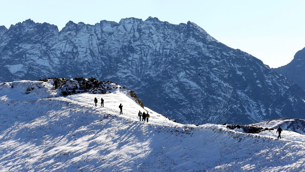 Verschneite Berge in der Hohen Tatra. (Archivbild)