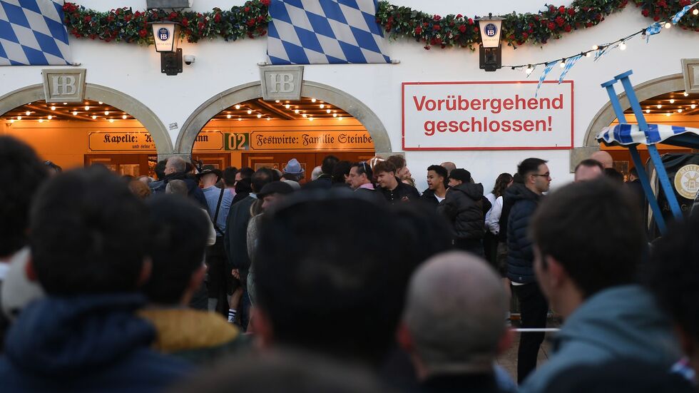 Manche Gäste standen beim Oktoberfest vor verschlossenen Türen.