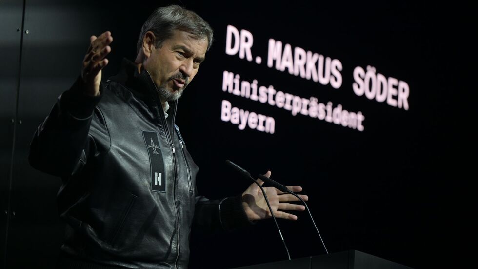 Immer häufiger wechselt Markus Söder für seine Termine die Garderobe passend zum Thema. (Archivbild)