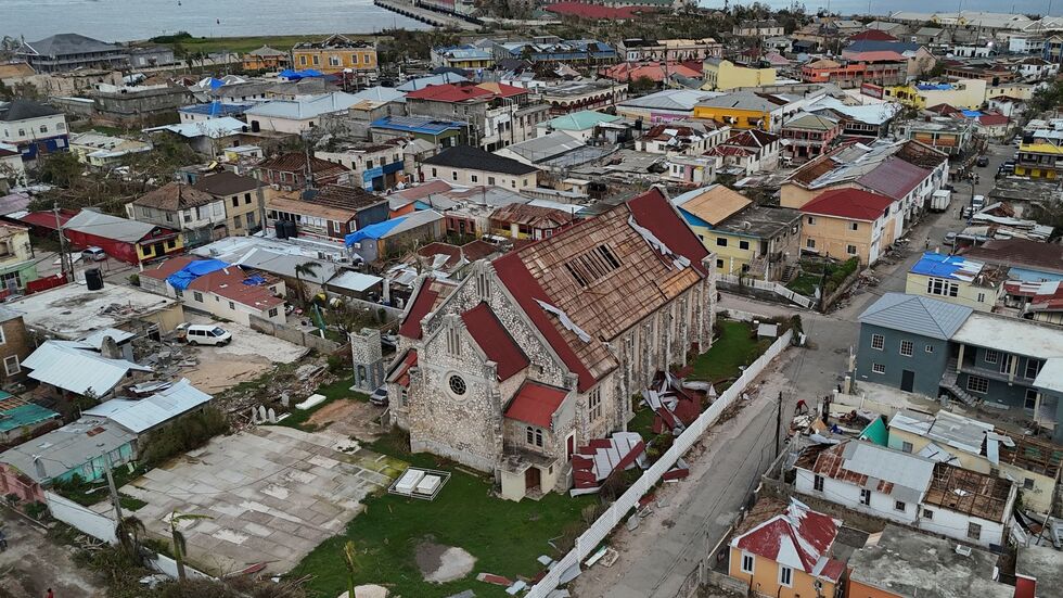 In von der Außenwelt abgeschnittenen Ortschaften fehlen Nahrungsmittel.