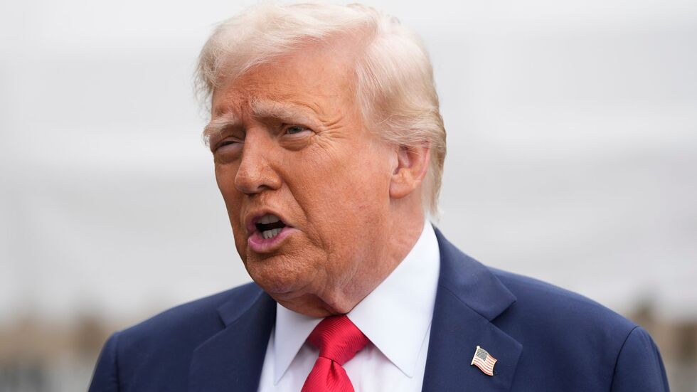 US-Präsident Trump hat Israel aufgefordert, die Bombardierung des Gazastreifens einzustellen. US-Präsident Trump hat Israel aufgefordert, die Bombardierung des Gazastreifens einzustellen.