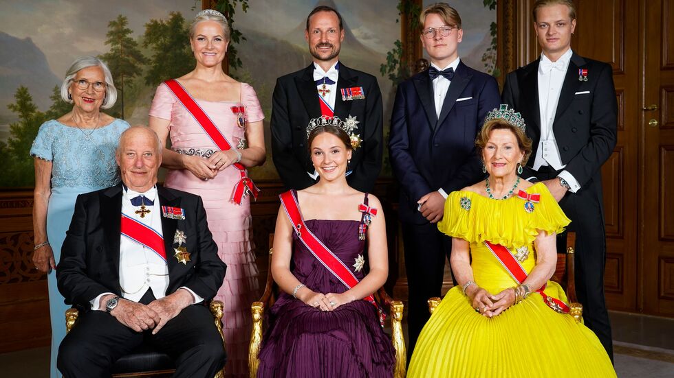 Auf dem Familienfoto zum 18. Geburtstag von Ingrid Alexandra aus dem Jahr 2022 ist hinten rechts auch Marius Borg Høiby zu sehen. (Archivbild) Auf dem Familienfoto zum 18. Geburtstag von Ingrid Alexandra aus dem Jahr 2022 ist hinten rechts auch Marius Borg Høiby zu sehen. (Archivbild)