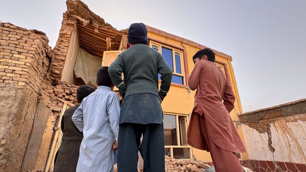 Zahlreiche Gebäude wurden zerstört oder beschädigt. Zahlreiche Gebäude wurden zerstört oder beschädigt.