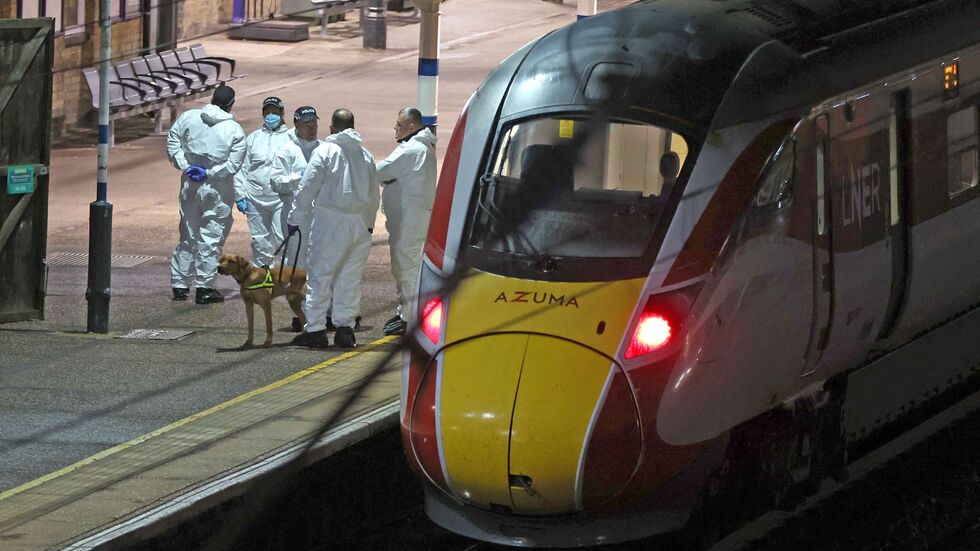 Ein Mitarbeiter der Bahn wurde bei dem Angriff zum Helden. Ein Mitarbeiter der Bahn wurde bei dem Angriff zum Helden.