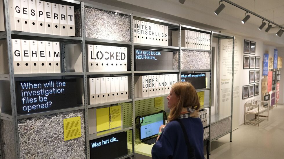 Blick in die Ausstellung im Chemnitzer Dokumentationszentrum zum NSU-Komplex Blick in die Ausstellung im Chemnitzer Dokumentationszentrum zum NSU-Komplex