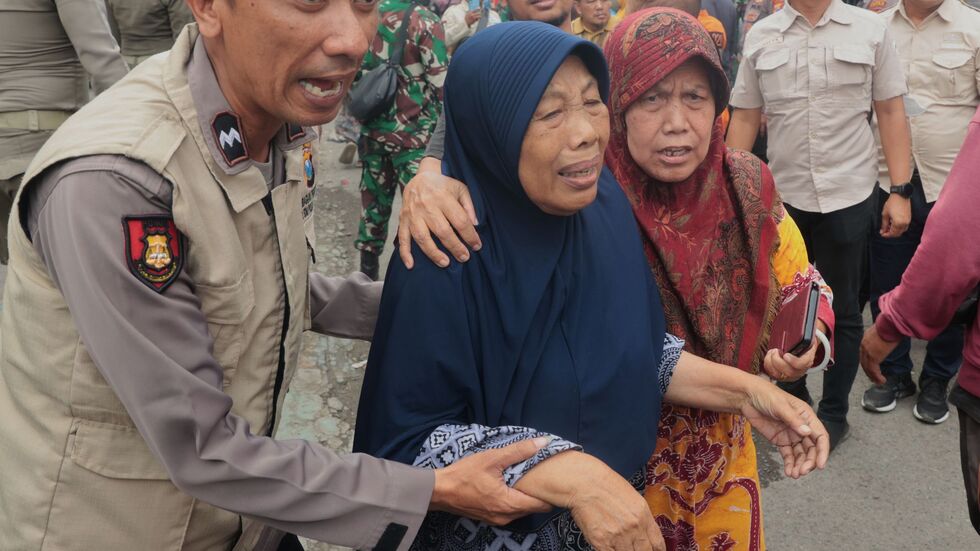 Angehörige bangten um ihre verschütteten Kinder. Angehörige bangten um ihre verschütteten Kinder.