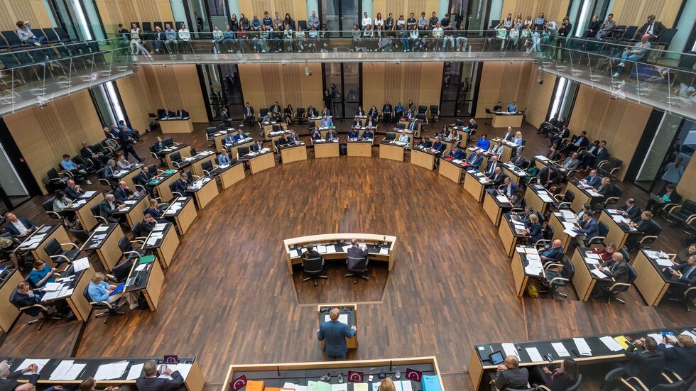 Grünes Licht für den Bundeshaushalt und andere Gesetze: Der Bundesrat tagt. Grünes Licht für den Bundeshaushalt und andere Gesetze: Der Bundesrat tagt.