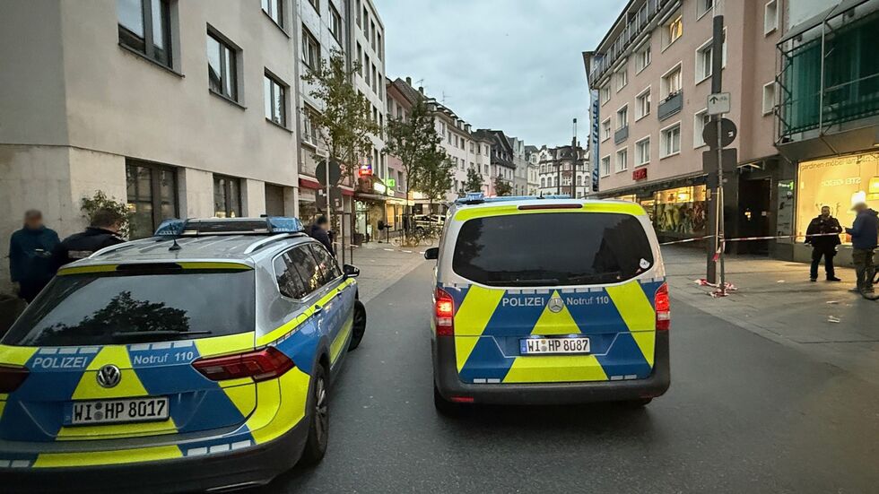 Die Polizei war mit einem Großaufgebot vor Ort. Die Polizei war mit einem Großaufgebot vor Ort.