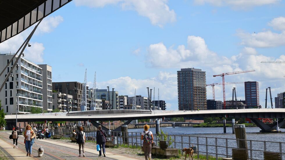 Laut einer Umfrage sind Menschen in Hamburg am zufriedensten. (Symbolbild) Laut einer Umfrage sind Menschen in Hamburg am zufriedensten. (Symbolbild)