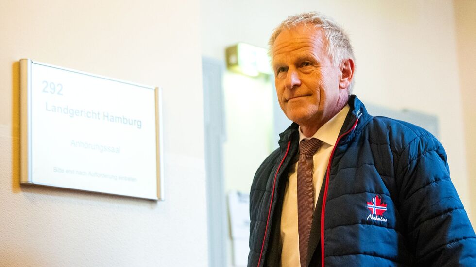 Hafenchef Meier sagte im Prozess zu Kontakten aus, die er vermittelte. Hafenchef Meier sagte im Prozess zu Kontakten aus, die er vermittelte.