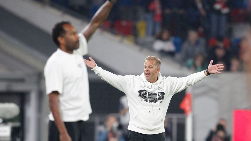 Markus Anfang (r) wird bei Fortuna Düsseldorf Nachfolger von Daniel Thioune. (Archivbild)  