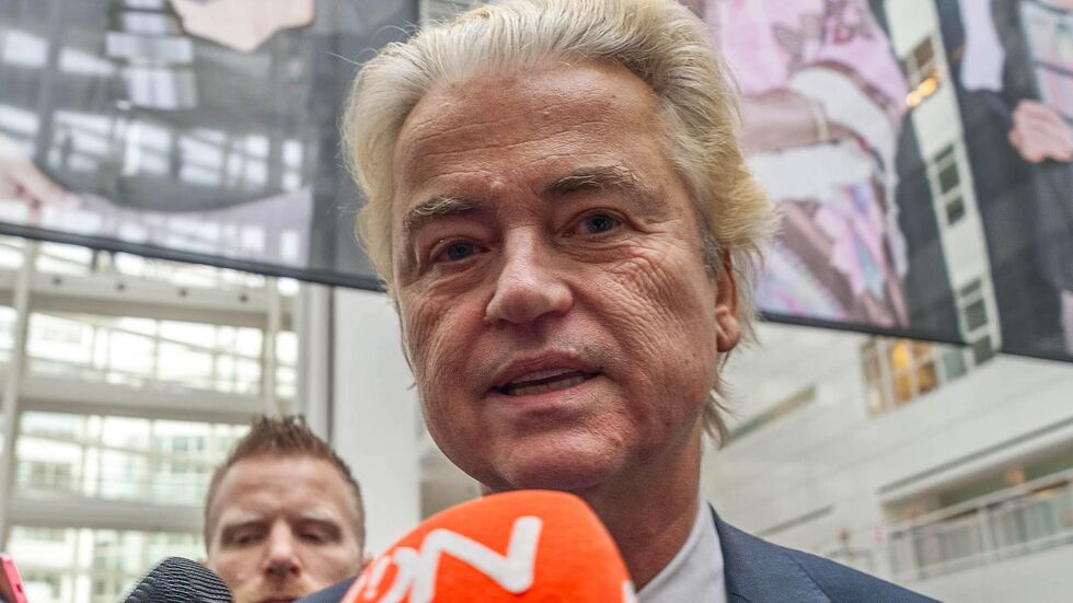 Der radikal-rechte Populist Geert Wilders muss wohl zurück auf die Oppositionsbank. Der radikal-rechte Populist Geert Wilders muss wohl zurück auf die Oppositionsbank.