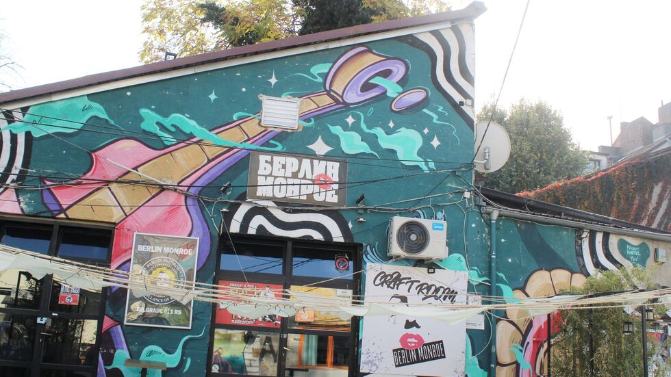 Die Bar «Berlin Monroe» im Belgrader Szeneviertel Skadarlija an der Straße Cetinjska. (Archivbild)