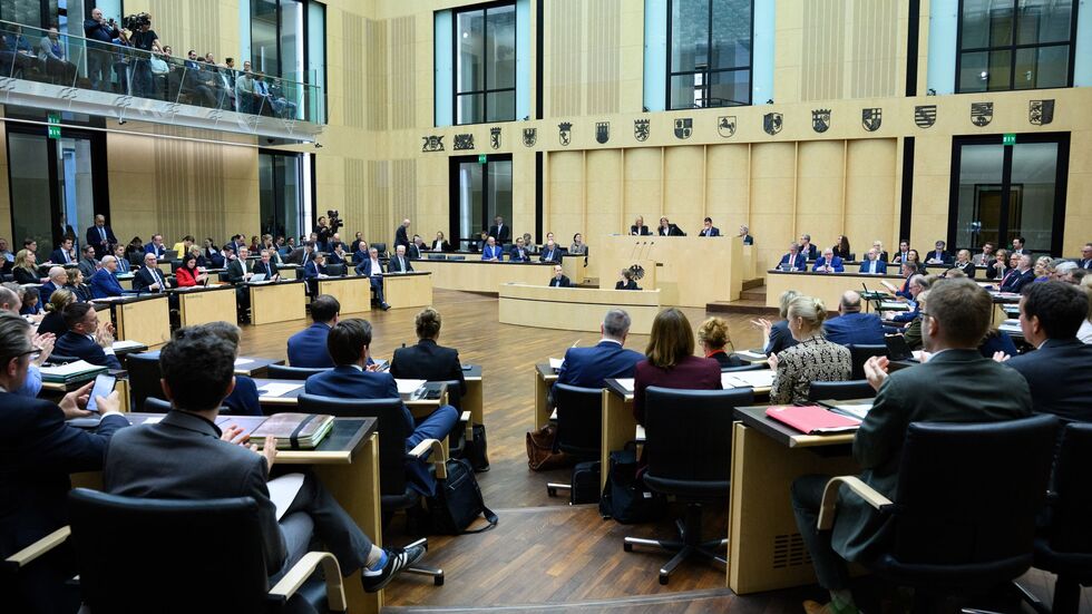Manche Entscheidungen des Bundesrats haben direkte Auswirkungen auf den Alltag der Menschen im Land. Manche Entscheidungen des Bundesrats haben direkte Auswirkungen auf den Alltag der Menschen im Land.