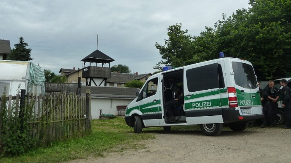 Das Clubhaus in Wittgens­dorf bei der Razzia, Foto: Archiv Das Clubhaus in Wittgensdorf bei der Razzia, Foto: Archiv