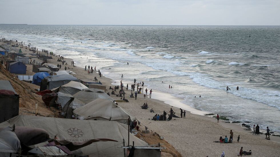 Zeltlager am Strand des Gazastreifens. Zeltlager am Strand des Gazastreifens.