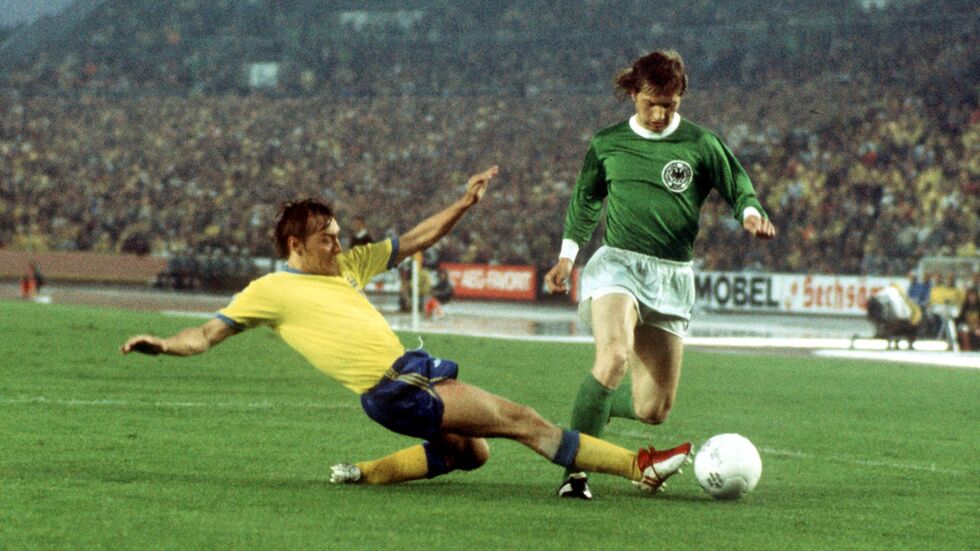 Dieter Herzog (r) ist im Alter von 79 Jahren gestorben. (Archivbild) Dieter Herzog (r) ist im Alter von 79 Jahren gestorben. (Archivbild)