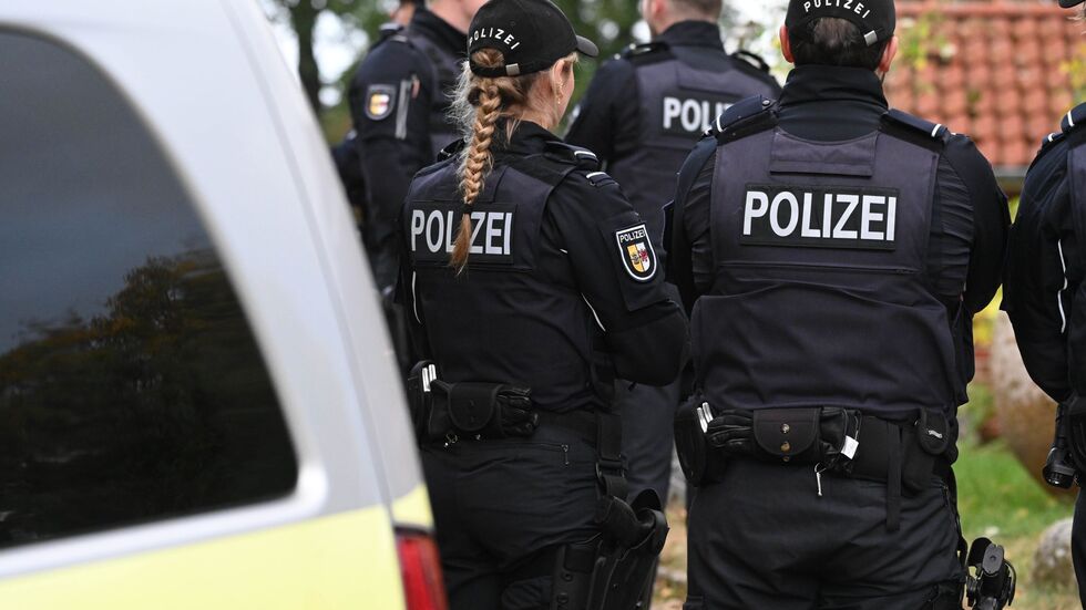 Der Junge hatte nach Polizeiangaben am Freitag mit Erlaubnis das Haus verlassen. Der Junge hatte nach Polizeiangaben am Freitag mit Erlaubnis das Haus verlassen.