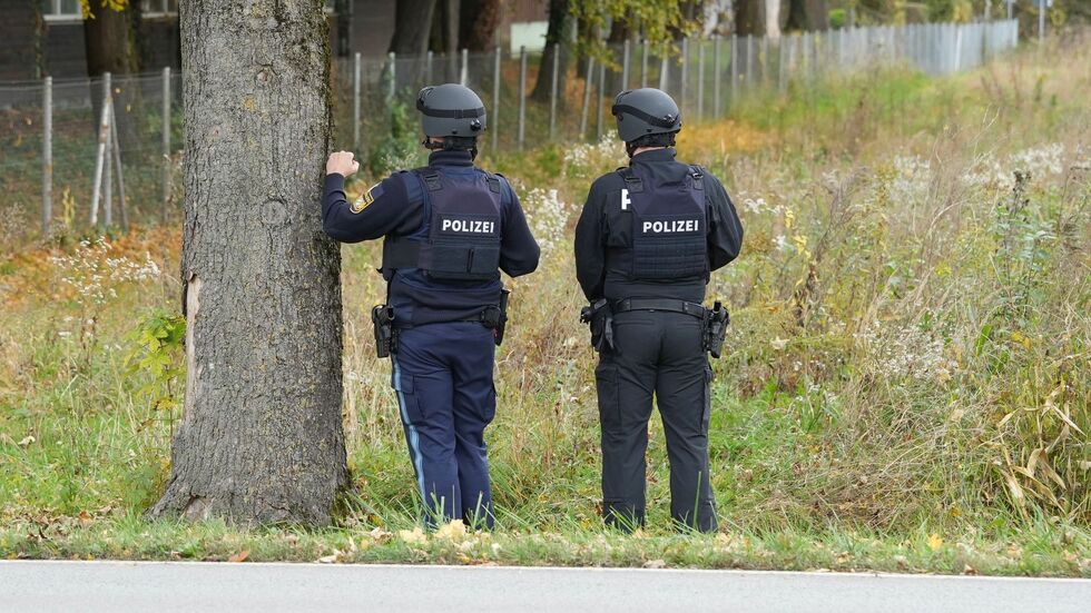 Polizisten ermittelten am Tag nach dem Vorfall zur Ursache und dem genauen Hergang.