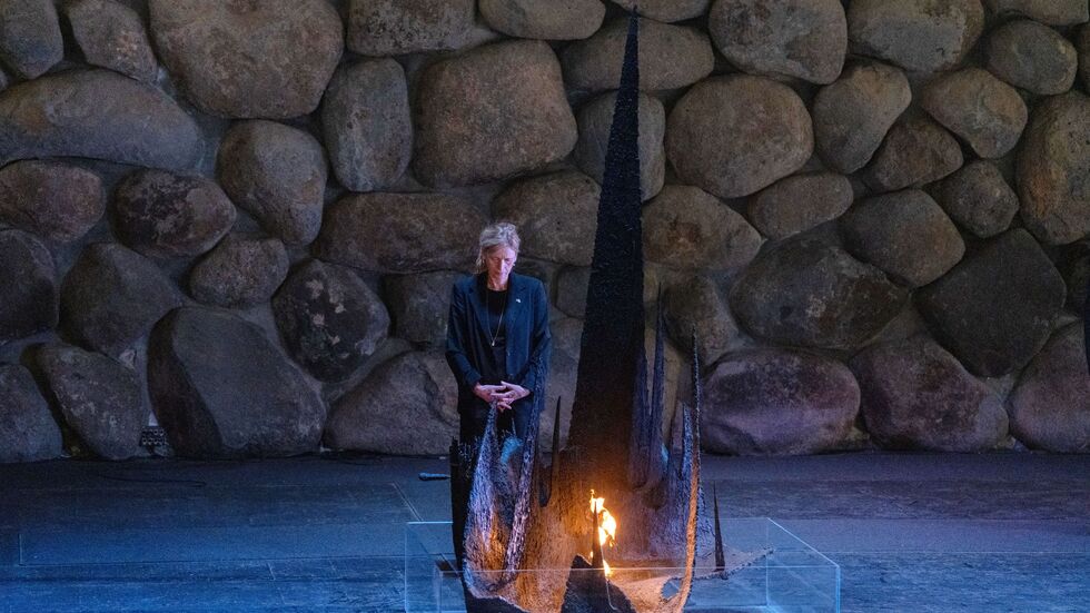 Prien besuchte die Gedenkstätte Yad Vashem. Prien besuchte die Gedenkstätte Yad Vashem.