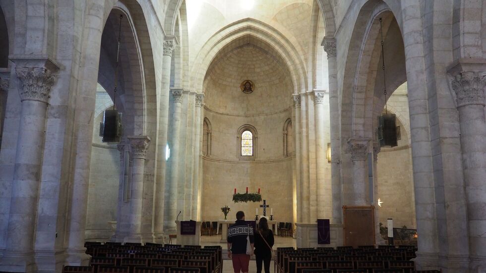 In der evangelischen Erlöserkirche in der Altstadt von Jerusalem warf Bischof Ibrahim Azar in seiner Predigt am Reformationstag Israel einen Völkermord vor. (Archivbild) In der evangelischen Erlöserkirche in der Altstadt von Jerusalem warf Bischof Ibrahim Azar in seiner Predigt am Reformationstag Israel einen Völkermord vor. (Archivbild)