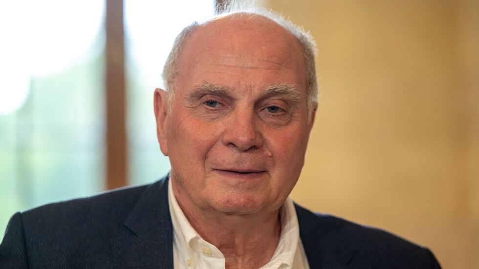 Uli Hoeneß meint, dass es mit Max Eberl nichts auszusprechen gebe.