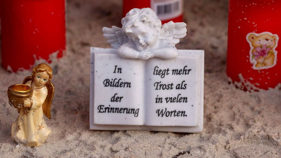 Kerzen und Engel erinnern an Fabian. Kerzen und Engel erinnern an Fabian.