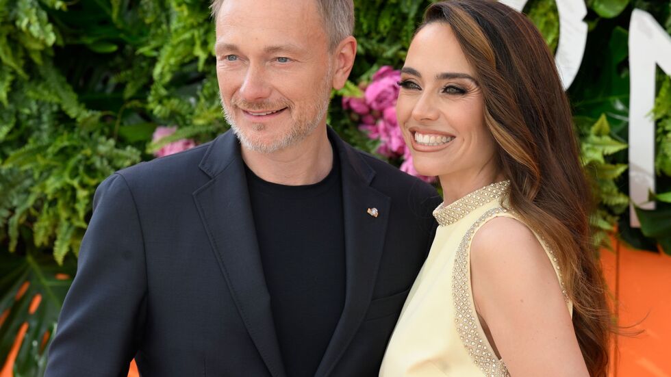 Ex-Finanzminister Christian Lindner widmet sich heute auch Vaterpflichten - er hat ein Baby mit der Journalistin Franca Lehfeldt. (Archivbild) Ex-Finanzminister Christian Lindner widmet sich heute auch Vaterpflichten - er hat ein Baby mit der Journalistin Franca Lehfeldt. (Archivbild)