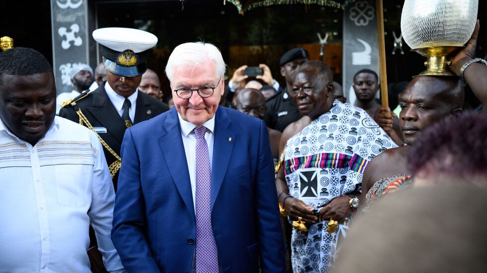 Bundespräsident Frank-Walter Steinmeier stellt sich in Ghana ausdrücklich hinter Außenminister Johann Wadephul (CDU). Bundespräsident Frank-Walter Steinmeier stellt sich in Ghana ausdrücklich hinter Außenminister Johann Wadephul (CDU).