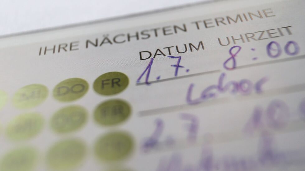 Termine bei Fachärzten bekommen viele Kassenpatienten erst nach Wochen. (Archivbild) 