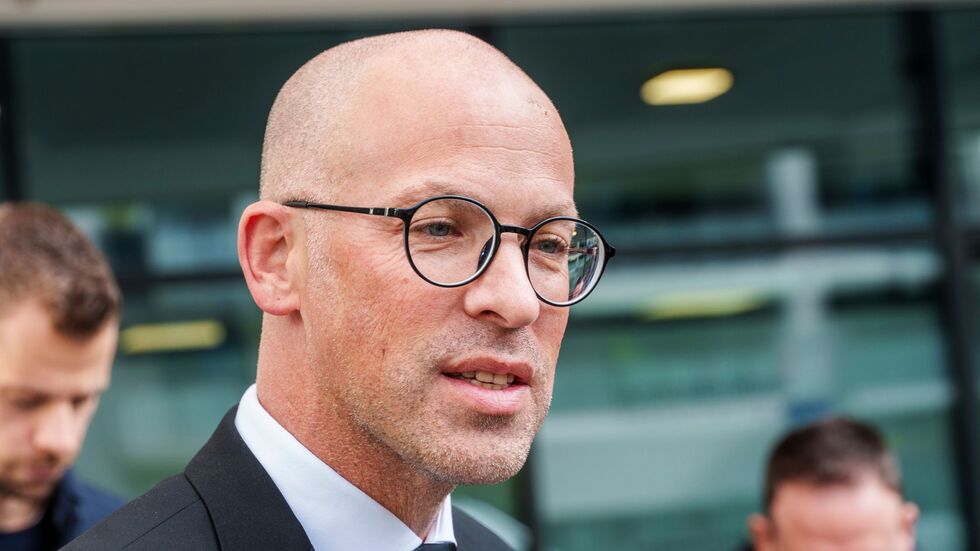 Es gebe bislang keine Hinweise auf ein extremistisches Motiv, sagte Oberstaatsanwalt Mies. Es gebe bislang keine Hinweise auf ein extremistisches Motiv, sagte Oberstaatsanwalt Mies.