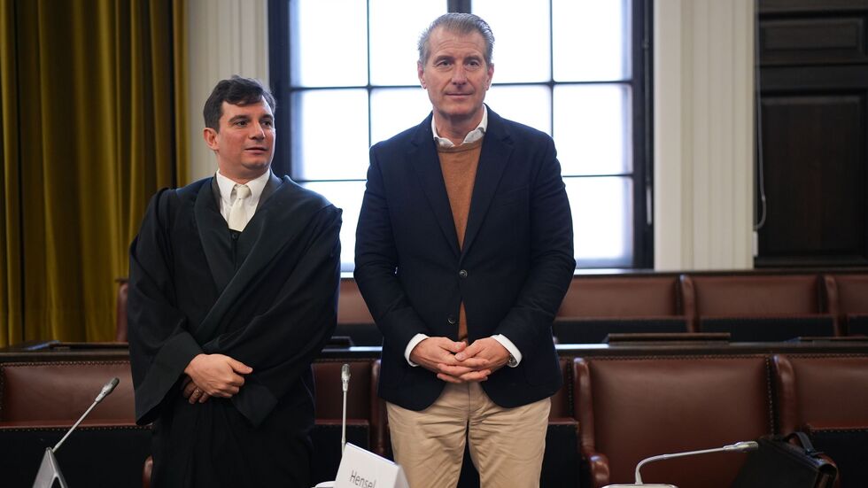 Der Vater, Stephan Hensel, wurde von seinem Anwalt Philip von der Meden begleitet.