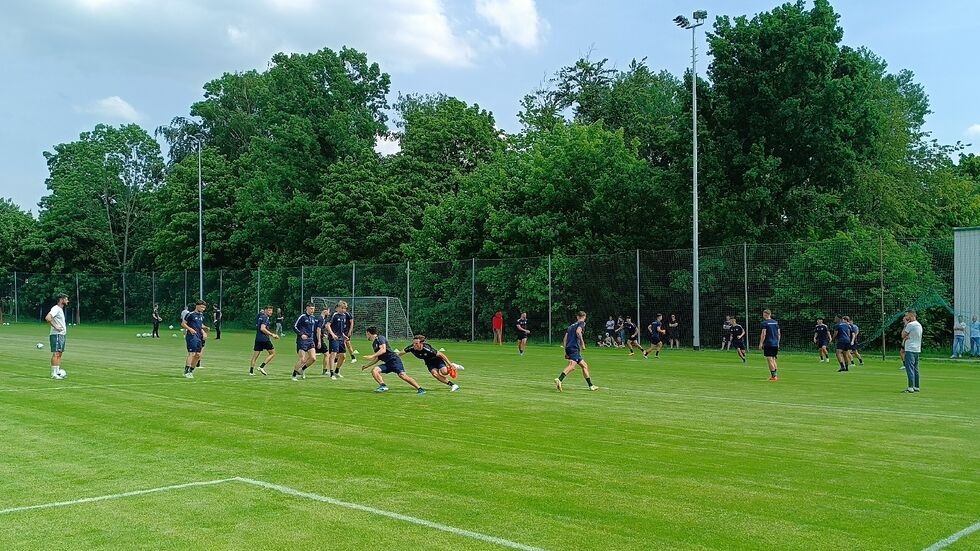 CFC-Trainingsauftakt im Sportforum CFC-Trainingsauftakt im Sportforum