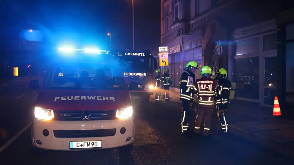 Gelöst wurde das Problem, indem das Gebäude durchgelüftet wurde.  
