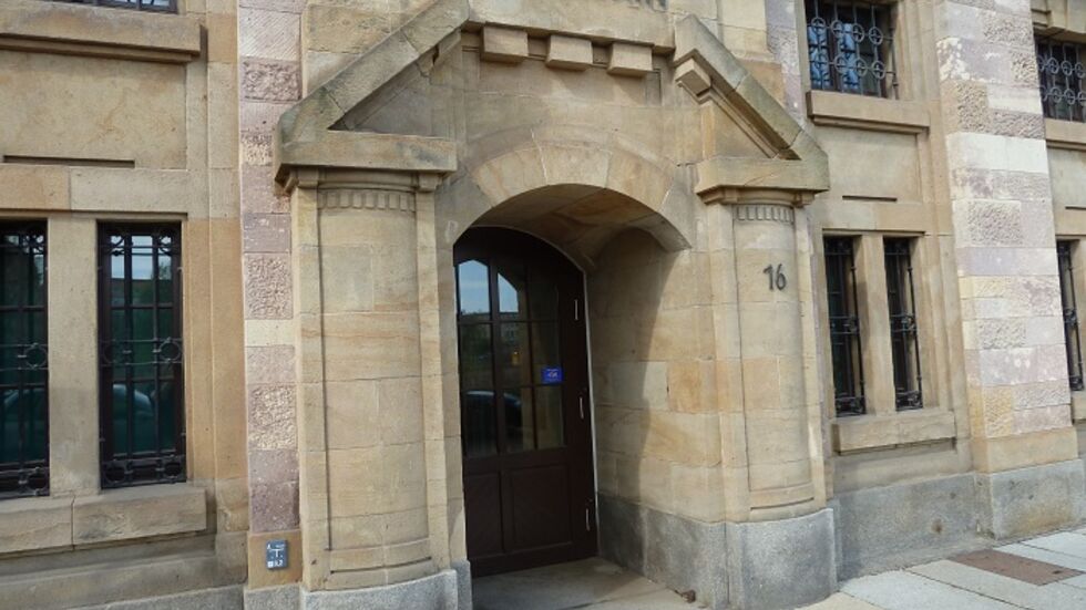 Das Stadtarchiv mit seinen Außenstellen sucht ein neues Gebäude. Das Stadtarchiv mit seinen Außenstellen sucht ein neues Gebäude.