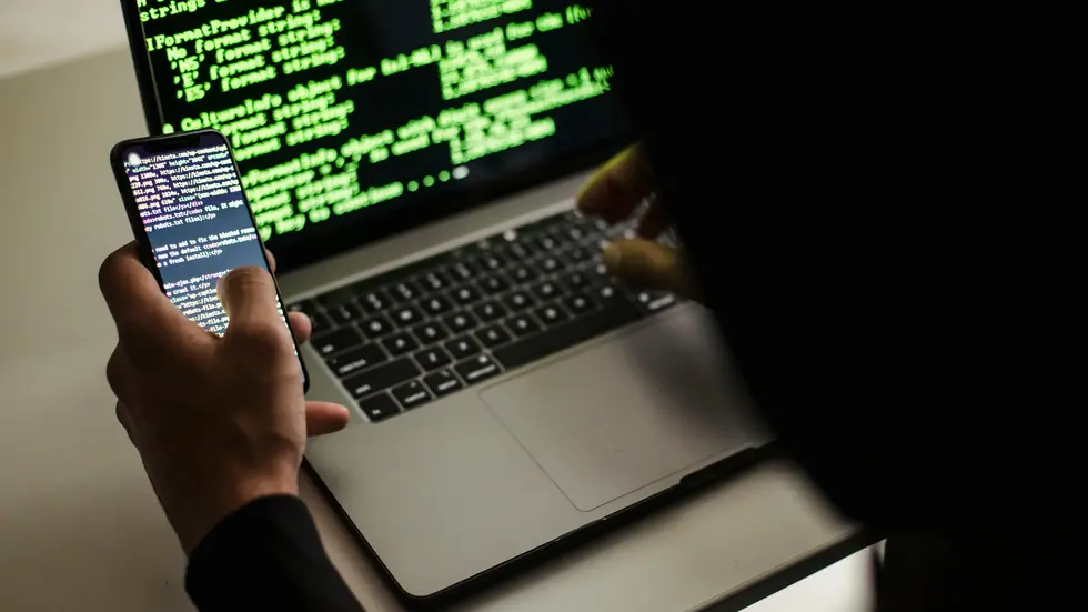 Betrüger haben in Geringswalde und Thalheim zwei Senioren um fast 120.000 Euro gebracht. Betrüger haben in Geringswalde und Thalheim zwei Senioren um fast 120.000 Euro gebracht.