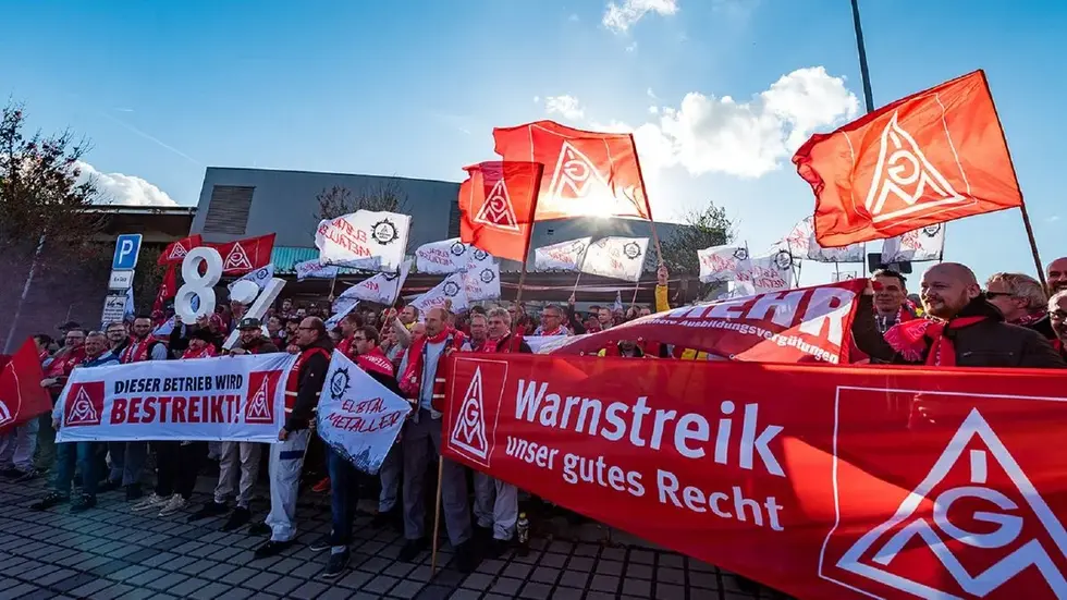 Die IG Metall bei einer Demo in Riesa Die IG Metall bei einer Demo in Riesa