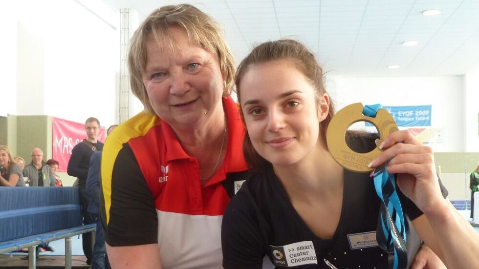 Gabi Frehse mit Pauline Schäfer nach ihrem WM Erfolg 2017 Gabi Frehse mit Pauline Schäfer nach ihrem WM Erfolg 2017