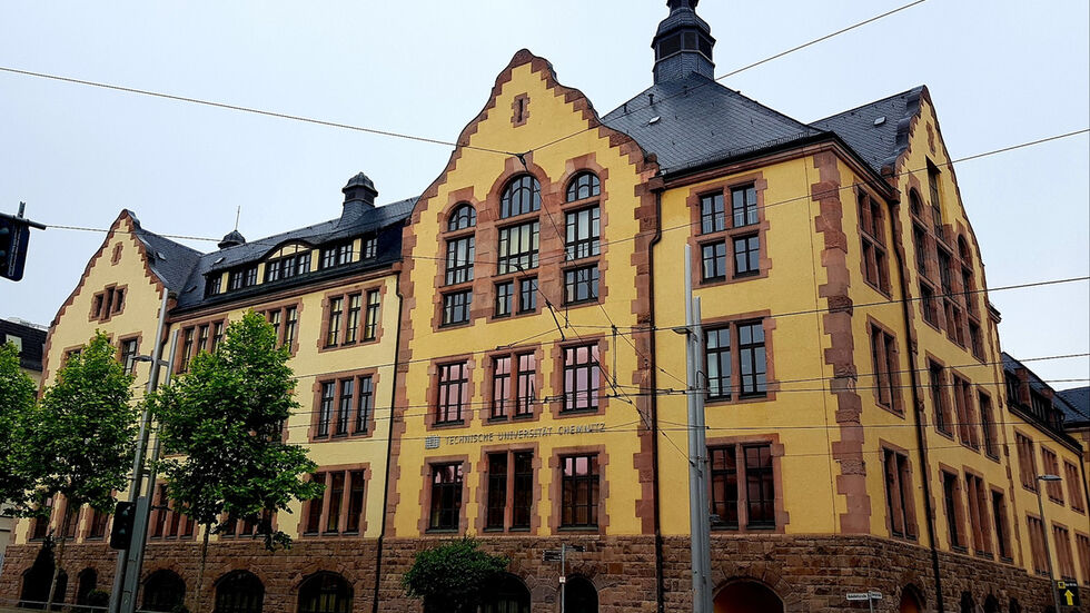 TU-Gebäudekomplex zwischen Straße der Nationen und Hauptbahnhof