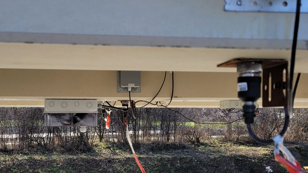 Sensoren übermitteln Daten aus den Belastungstests. Sensoren übermitteln Daten aus den Belastungstests.