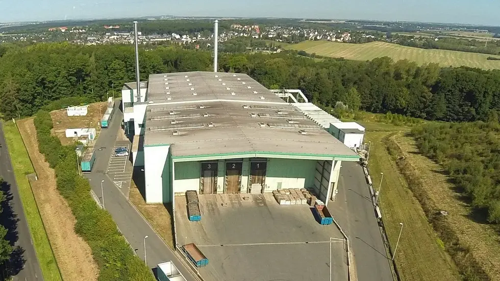 Chemnitz will die ehemalige Restabfallanlage am Weißen Weg für rund 20 Millionen Euro zur Biogutvergärungsanlage umbauen. Dafür wird jetzt der Bebauungsplan geändert. Chemnitz will die ehemalige Restabfallanlage am Weißen Weg für rund 20 Millionen Euro zur Biogutvergärungsanlage umbauen. Dafür wird jetzt der Bebauungsplan geändert.