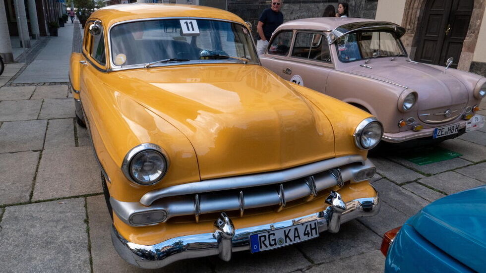 Auch ein Chevrolet Bel Air der frühen 1950er Jahre ist am Start.