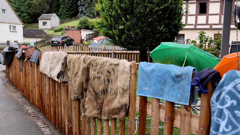 In Steinbach, am Tag nach der Sturzflut. In Steinbach, am Tag nach der Sturzflut.