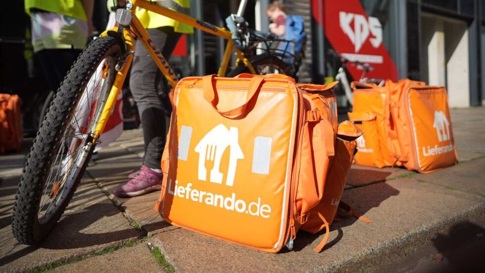 Bei Lieferando in Leipzig soll es am Freitagnachmittag einen Warnstreik geben (Symbolbild).
