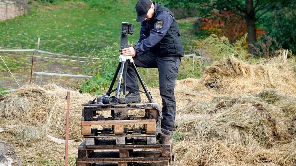 Die Polizei ermittelt derzeit wegen eines Verdachts auf Brandstiftung. Die Polizei ermittelt derzeit wegen eines Verdachts auf Brandstiftung.