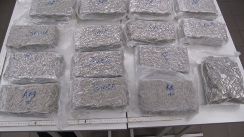 15 Kilogramm Marihuana fanden die Polizisten im Auto des 27-Jährigen.