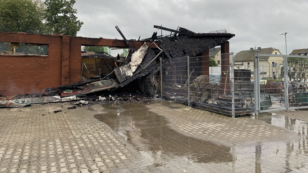 Hier ist nicht mehr viel zu retten. Hier ist nicht mehr viel zu retten.