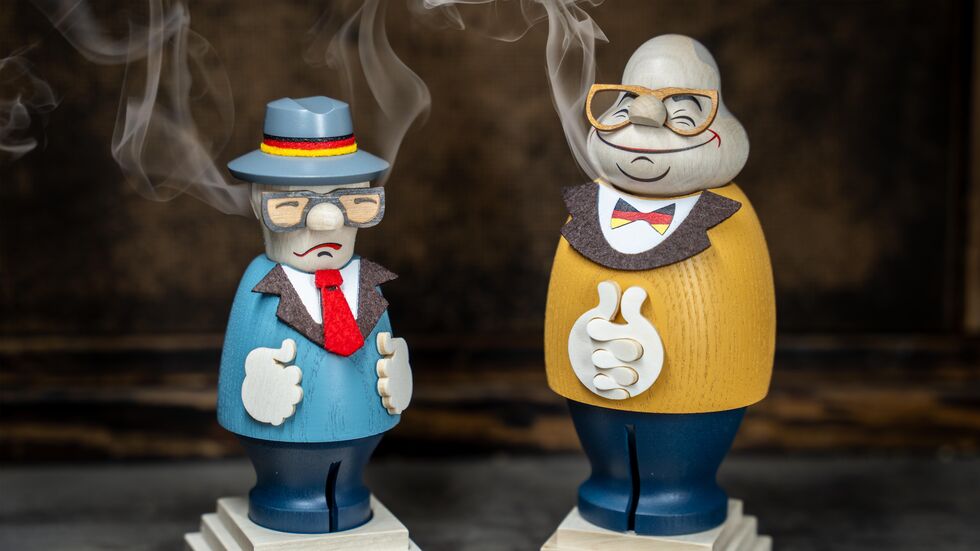 Beide Figuren sind mit viel Liebe zum Detail gestaltet. Beide Figuren sind mit viel Liebe zum Detail gestaltet.